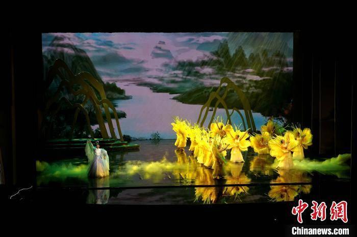 79年男的和80年女的可以结婚吗？游戏画面