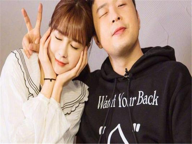 婧婧整理卧室